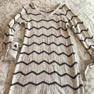 Lovely sweater dress — EUC